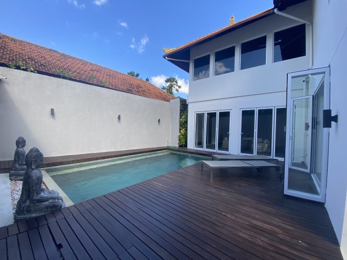 LUXURY VILLA 3 BEDROOMS FOR SALE FREEHOLD AND LEASEHOLD IN BERAWA