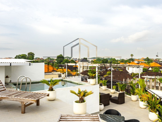 LUXURIOUS 3-STORY VILLA FOR SALE LEASEHOLD IN UMALAS – PRIME INVESTMENT OPPORTUNITY